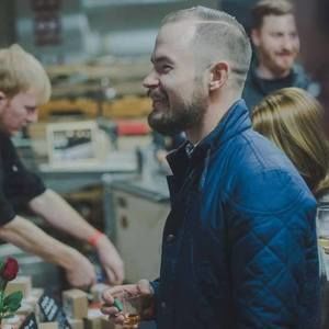 Meet your Posher, Adam